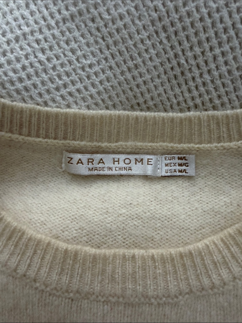 ZARA HOME 100% Cashmere Cream Women's Sweater Size M/L - Picture 2 of 11